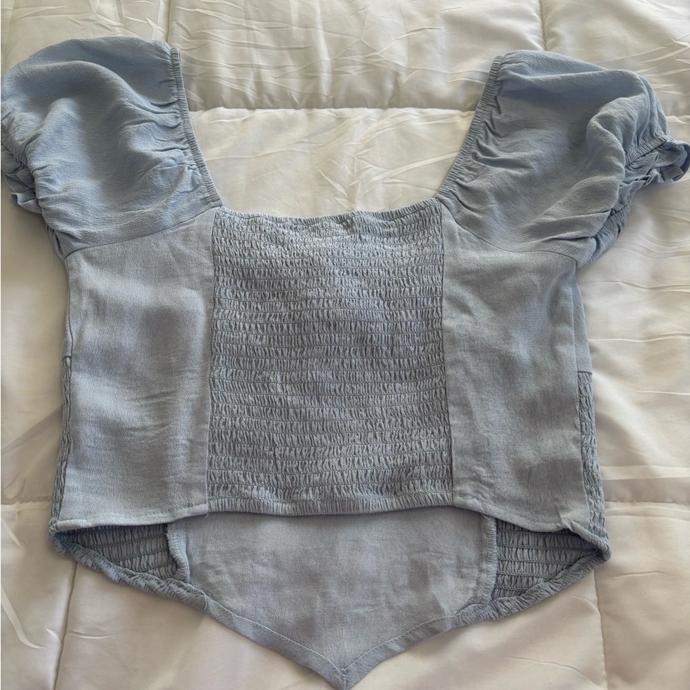 Stitch & Pine Blue Smocked Crop Blouse with Tie Front  Size Large - Picture 4 of 5